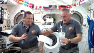 Российские космонавты на МКС в День народного единства работать не будут